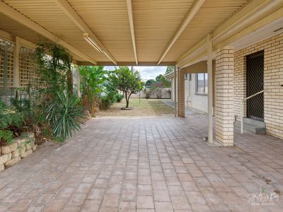 12 MAYFAIR DRIVE, Wodonga