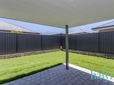 9 Thredbo Drive, Aveley