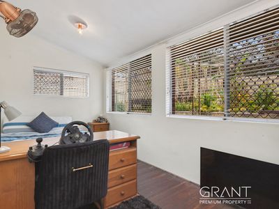 2 Dearle Street, Hamilton Hill