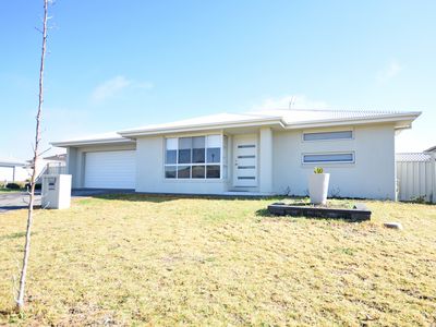 17 Lansdowne Drive, Dubbo