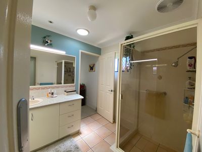 4 JONWEST CLOSE, Torquay