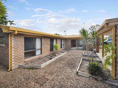 6 McNab Avenue, Tewantin