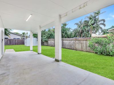 16 Balmoral Close, Mount Sheridan