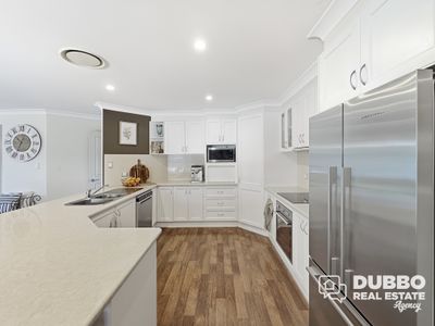 15 Sunvale Avenue, Dubbo