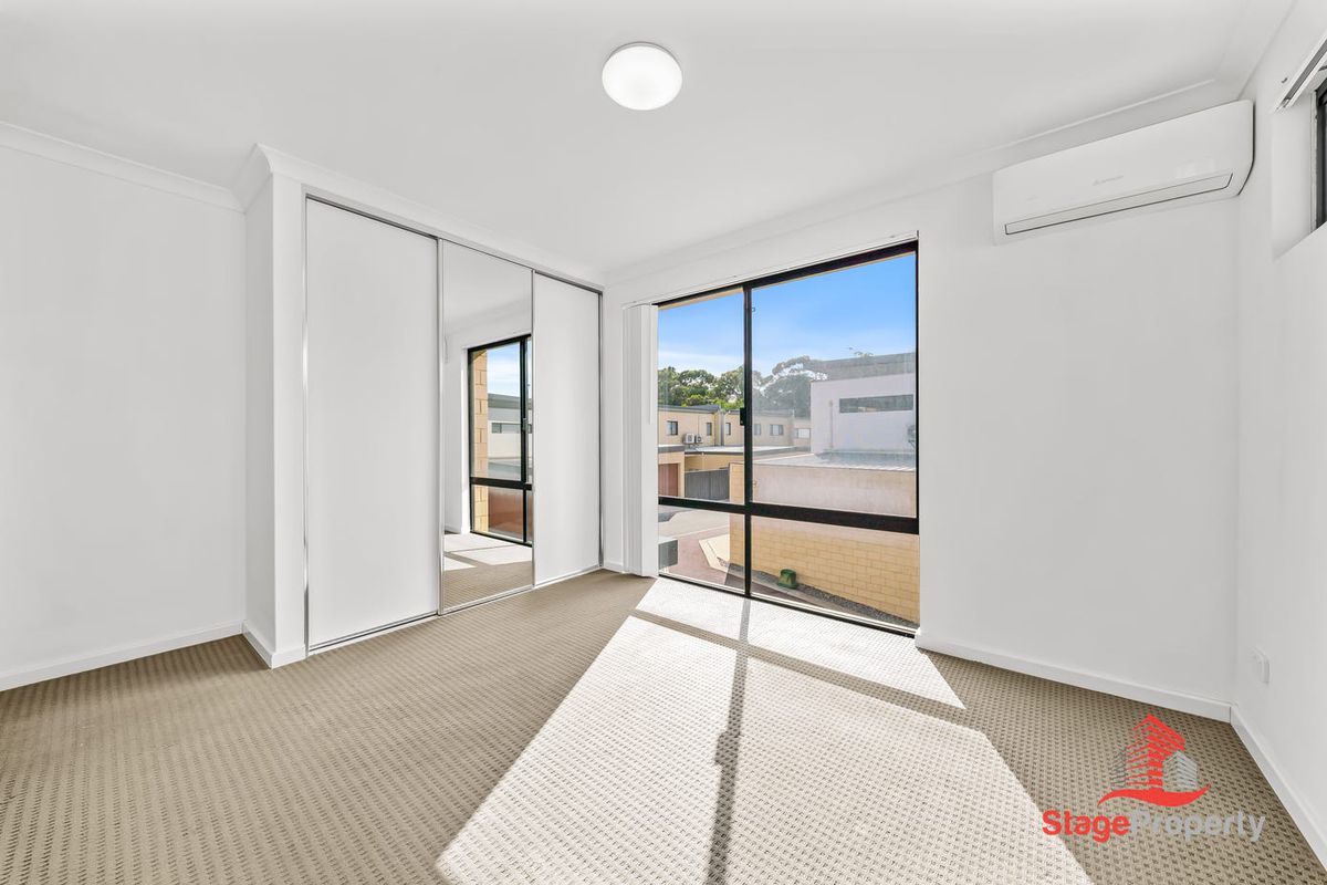 18 / 22 Rinaldo Crescent, Coolbellup