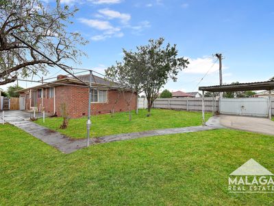 76 Station Road, Melton South