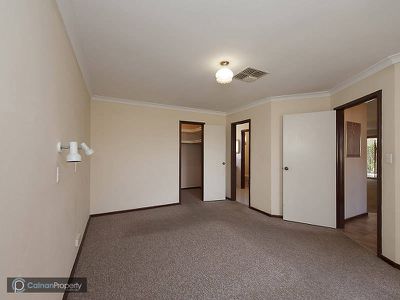2 / 22 Ainsworth Loop , Booragoon