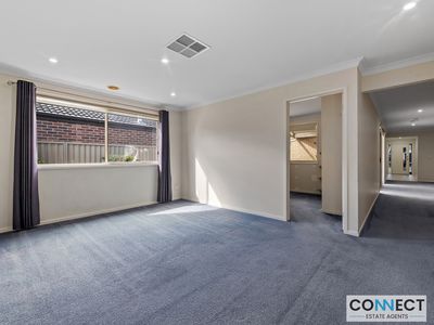 9 Reynard Place, Cranbourne East