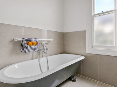 17D Nelson Street, Helensville