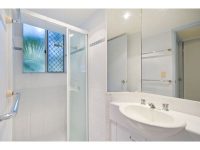 8 / 22 York Street, Indooroopilly