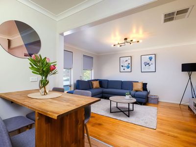 18 WORNES DRIVE, Wodonga
