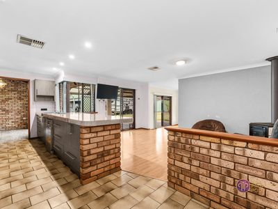 15 Kingsford Way, Huntingdale