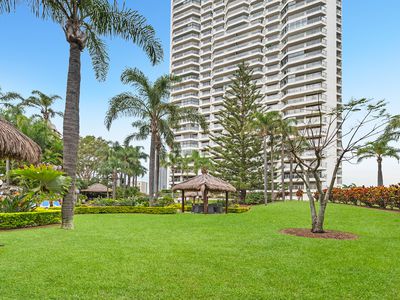 5 / 2 Admiralty Drive, Surfers Paradise