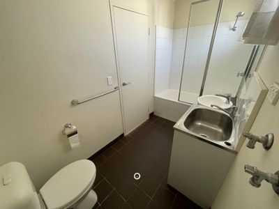 6 / 2 John Street, Footscray
