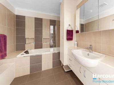 7 / 34 Leahy Close, Narrabundah