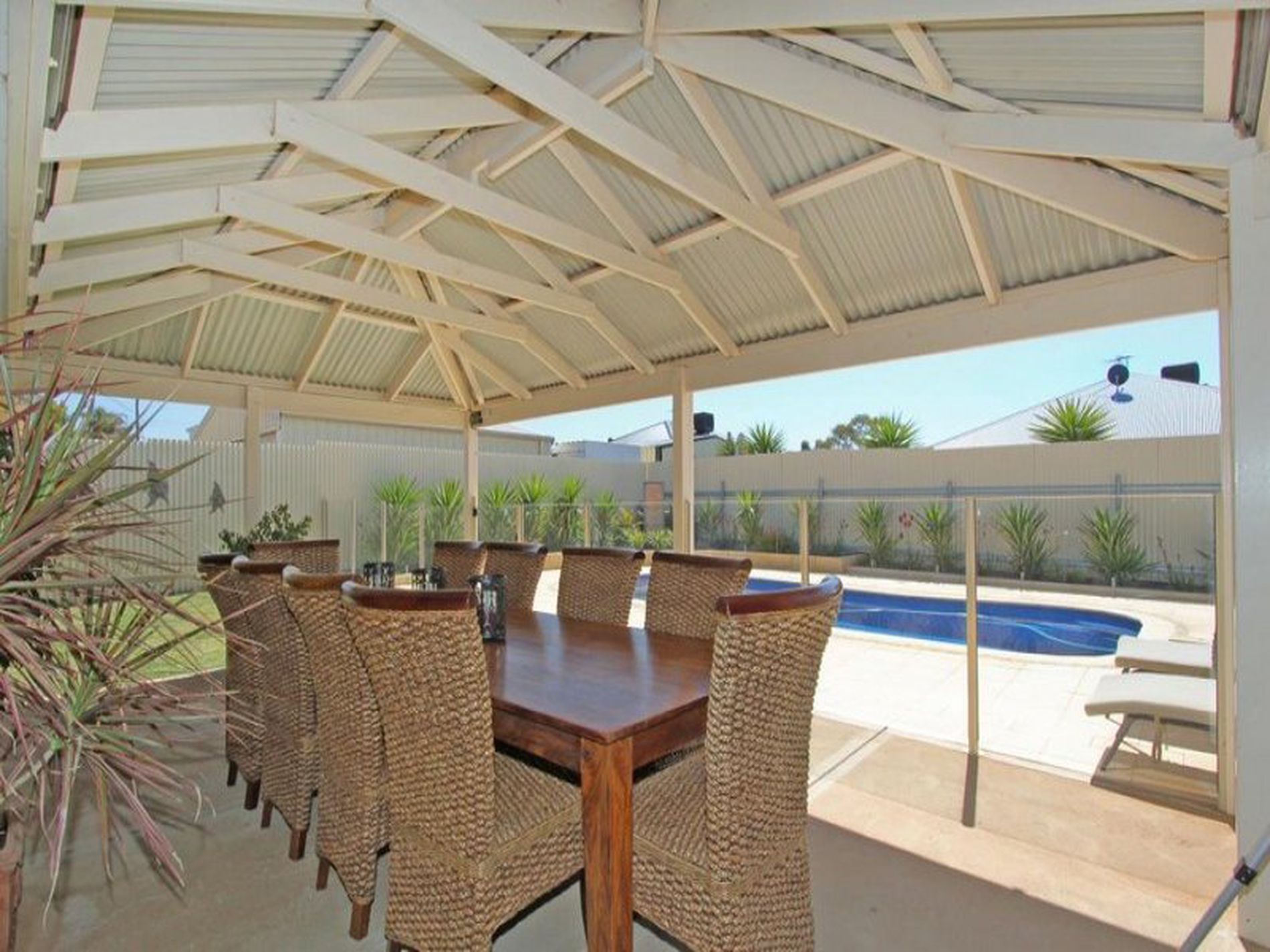 16 Vitali Crescent, Somerville