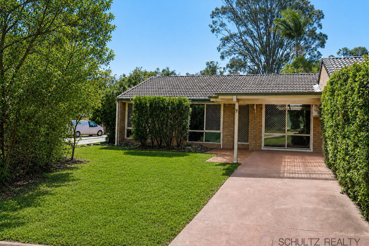 3 Bedrooms With Large Grassy Backyard In The Heart Of Norfolk

