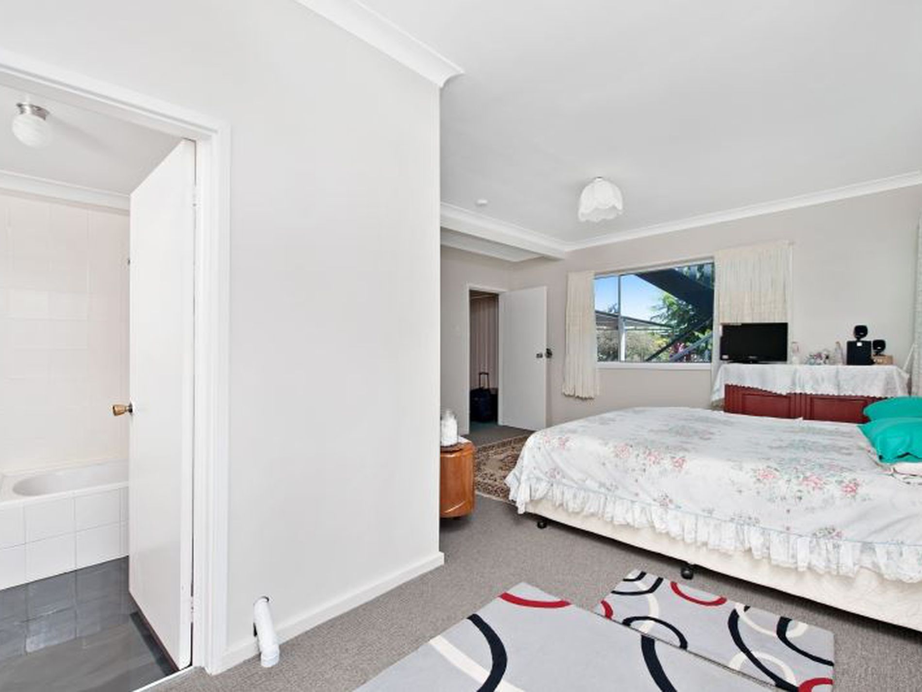 27 Commonwealth Avenue, Burrill Lake