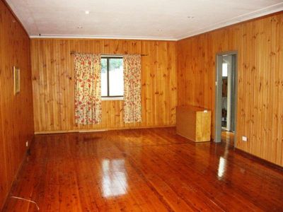 43 Stanley Avenue, Farmborough Heights