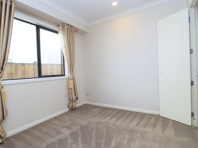 6 McQuoids Road, Flat Bush
