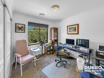 15 Bayou Avenue, Dubbo