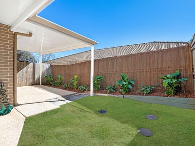 2 / 52 Hawkesbury Avenue, Pacific Pines