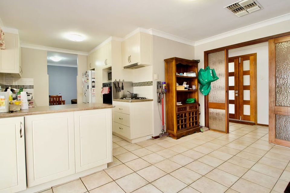12 Grenada Place , Safety Bay