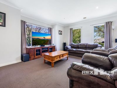 8 Cottage Link, Pakenham