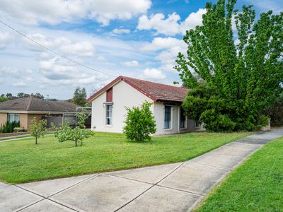 76 TRUDEWIND ROAD, Wodonga