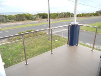 2 / 142 Sea Parade, Port Macdonnell