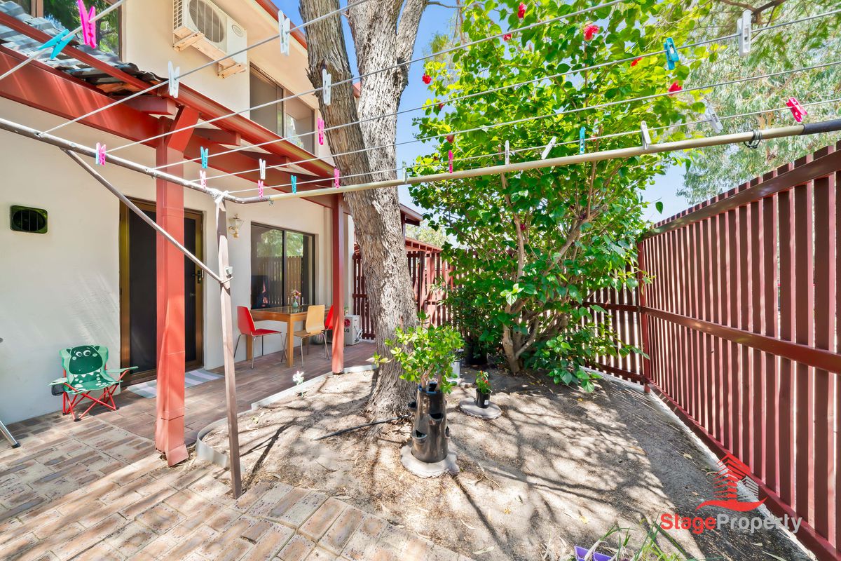 40 / 33 Farina Drive, Yokine