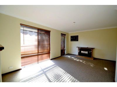 104 Dellar Road, Maddington