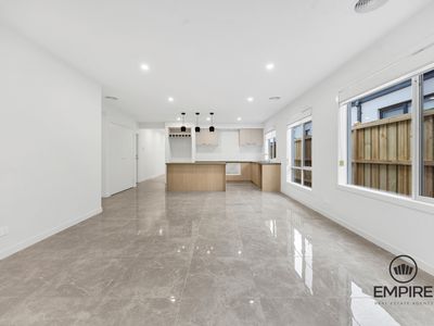 16 Sandalwood Crescent, Clyde North