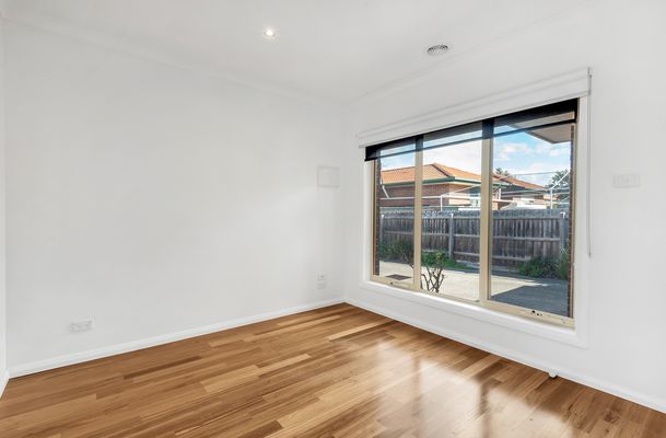 4 / 80 Rathcown Road, Reservoir