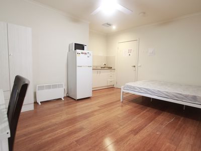 (R2) 1 / 108 Wellington road, Clayton