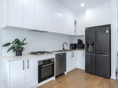 2 / 10 Beaumont Parade, West Footscray