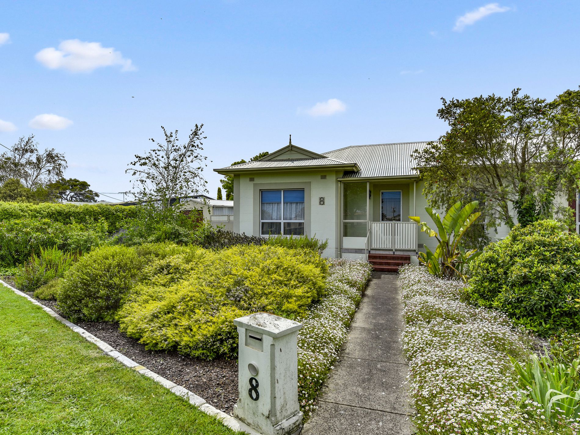 8 Stark Avenue, Millicent