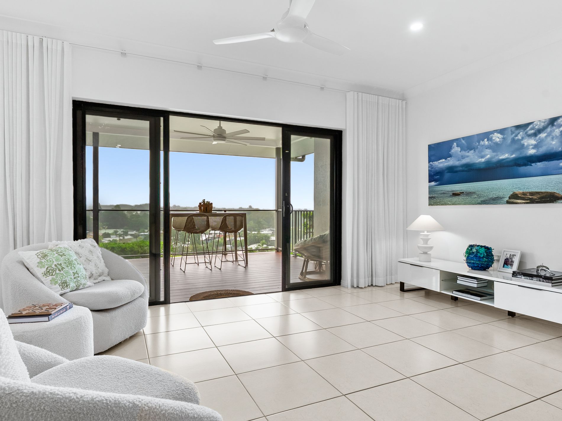 18 Travolta Close, White Rock