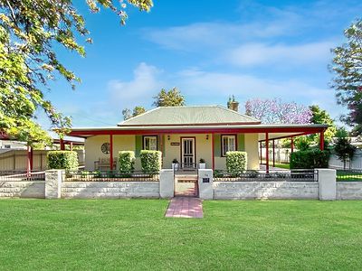 14 Bathurst Street, Forbes