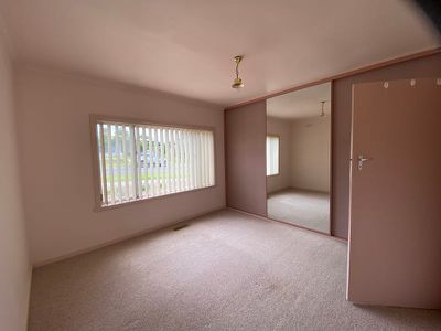 11 Kirriemuir Street, Hamlyn Heights