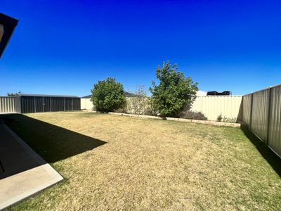 36 Hindmarsh Esplanade, Dubbo