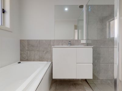 59 Champagne Drive, Dubbo