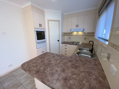 1A Bracken Grove , Altona