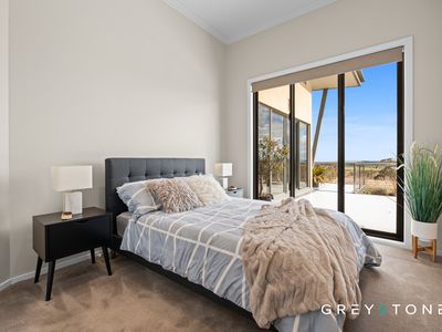 100 Moore Road, Sunbury