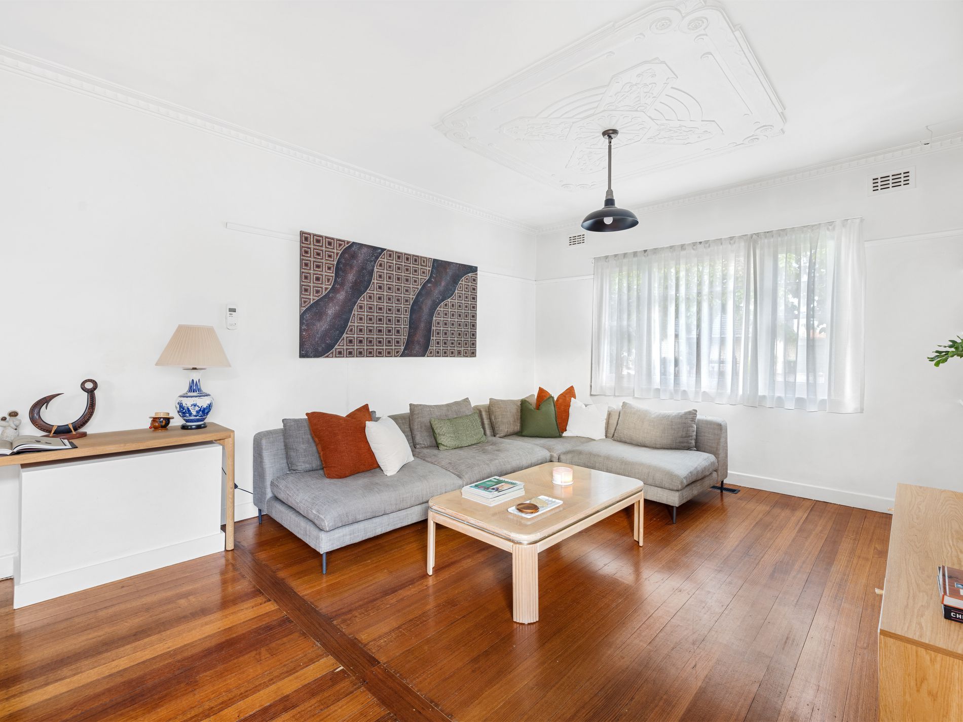 17 Tudor Road, Sunshine North