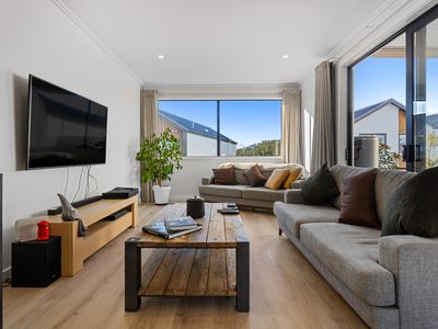 4 Marine Parade, Hobsonville