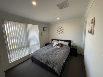 323 Grandis Boulevard, Banksia Grove