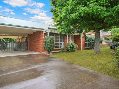 1 NEWMAN CRESCENT, Wodonga