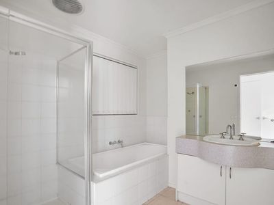 39 Tandara Circuit, Melton West