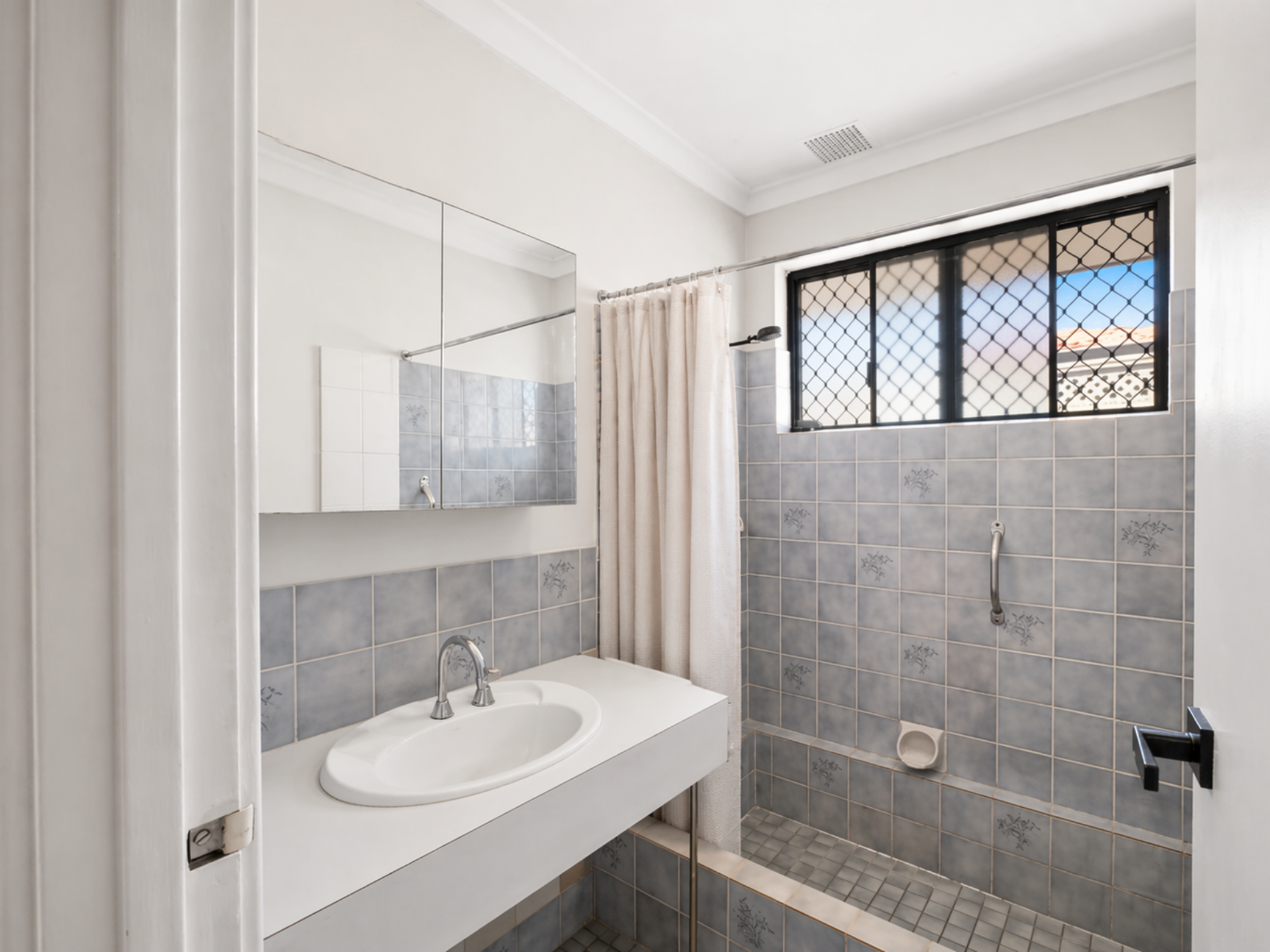 2 Majestic Court, Thornlie